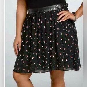 Torrid Plus Size Hummingbird Print Mini Skirt With Faux Leather Waistband Sz 14